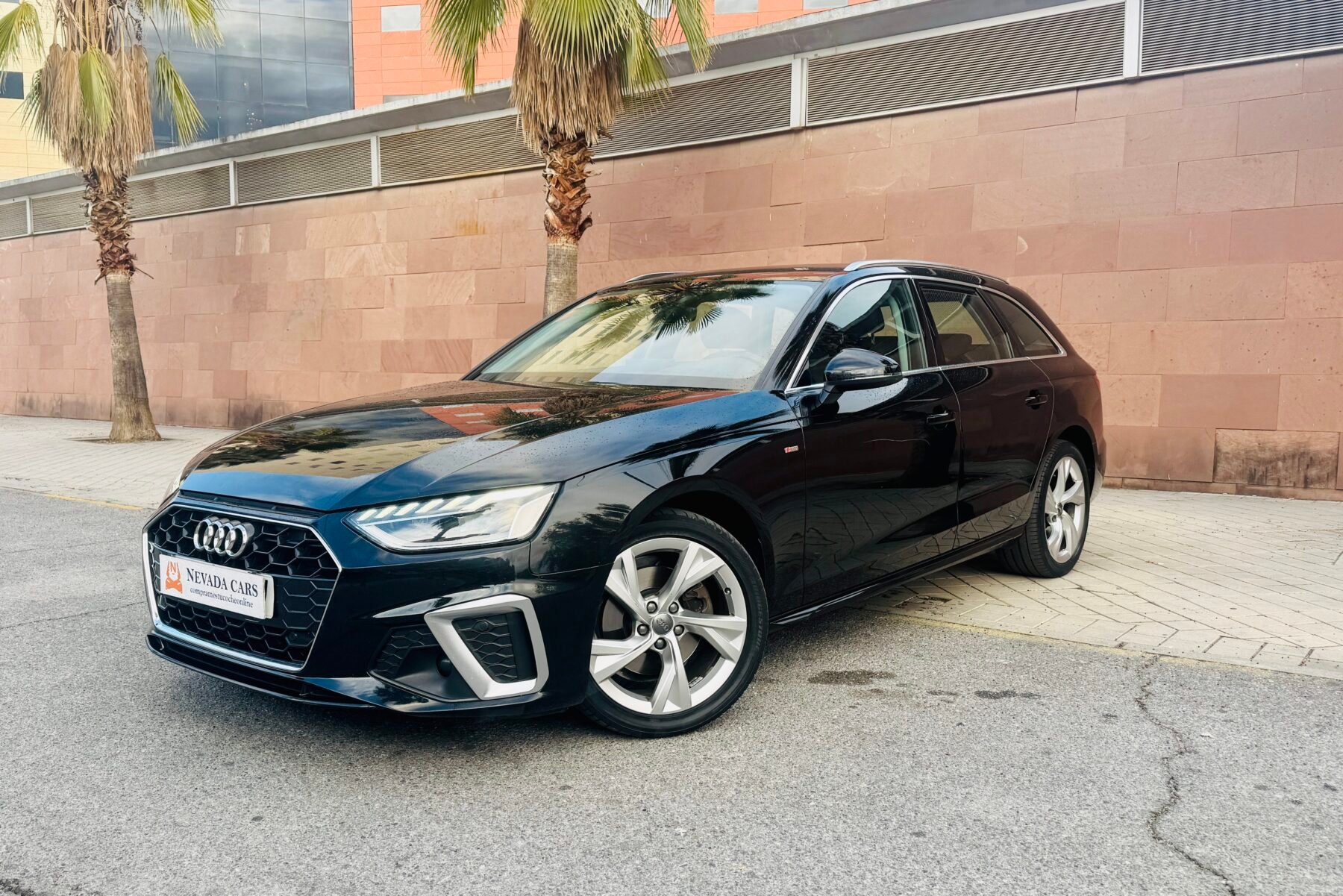 AUDI A4 Avant Sline familiar 140 CV 