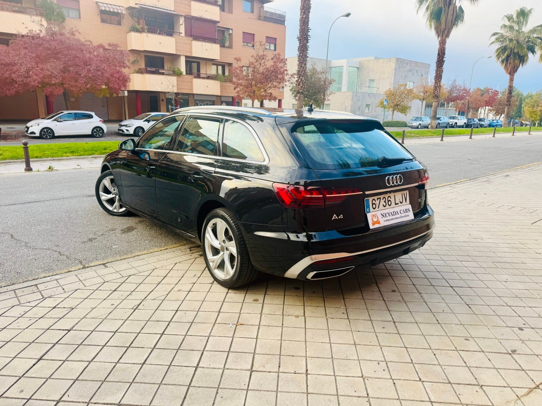 AUDI A4 Avant Sline familiar 140 CV 
