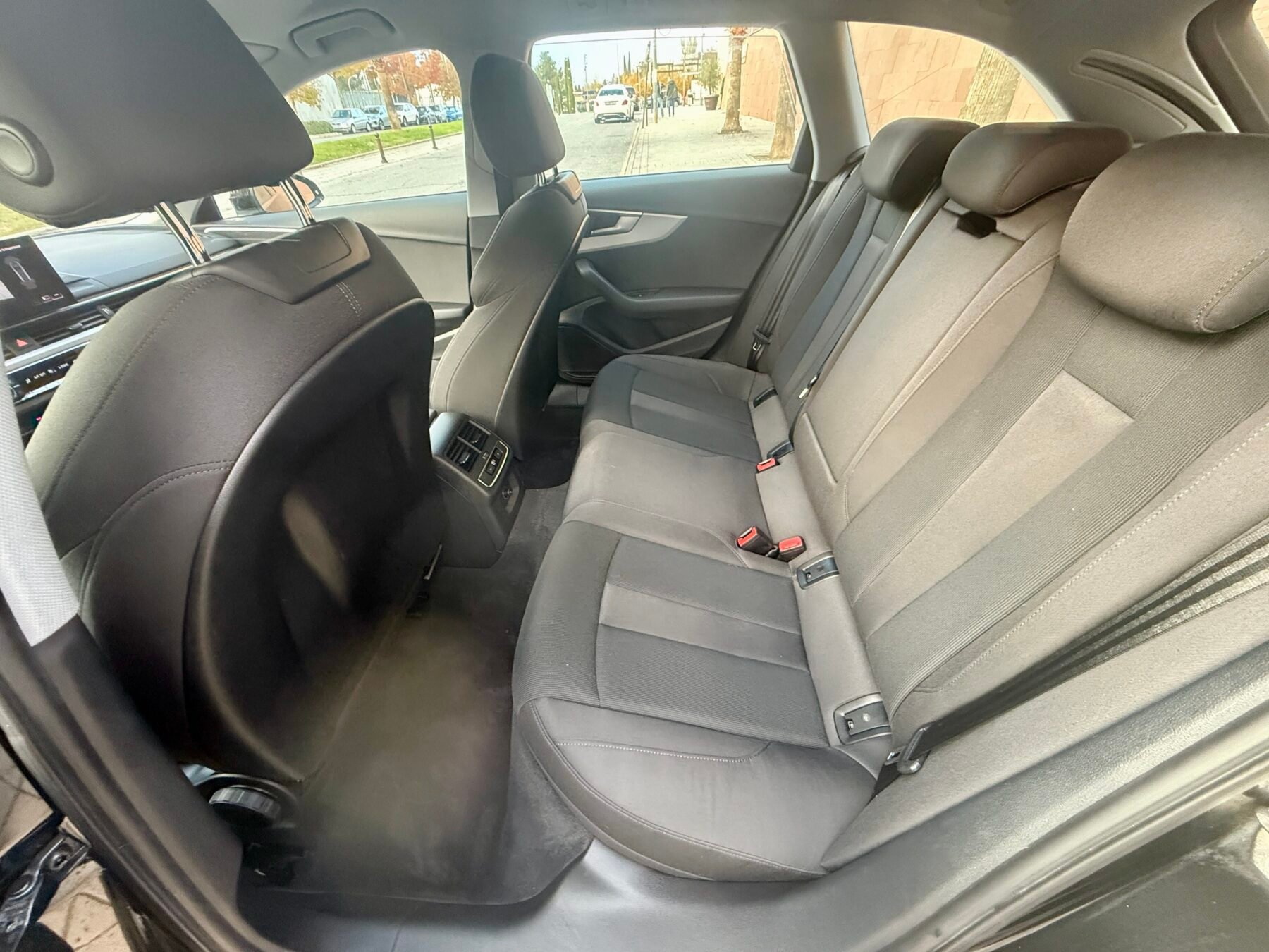 AUDI A4 Avant Sline familiar 140 CV 