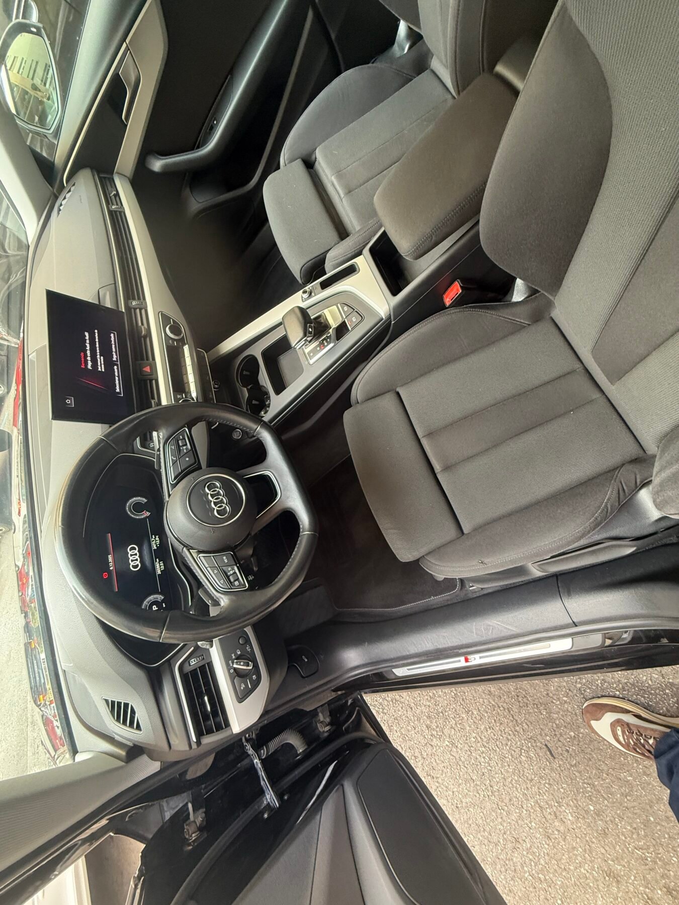 AUDI A4 Avant Sline familiar 140 CV 