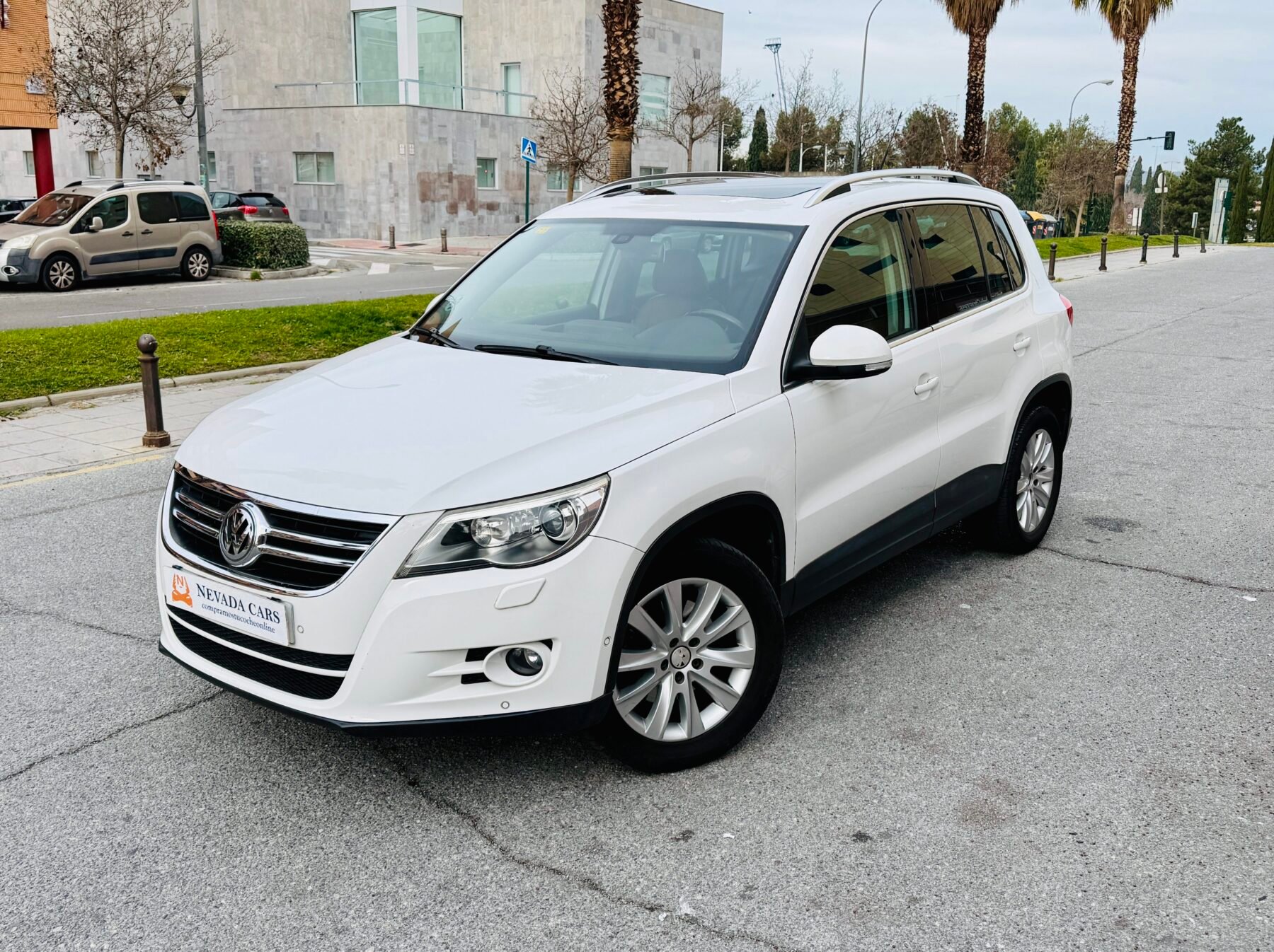 VOLKSWAGEN Tiguan Sport 4 motion 