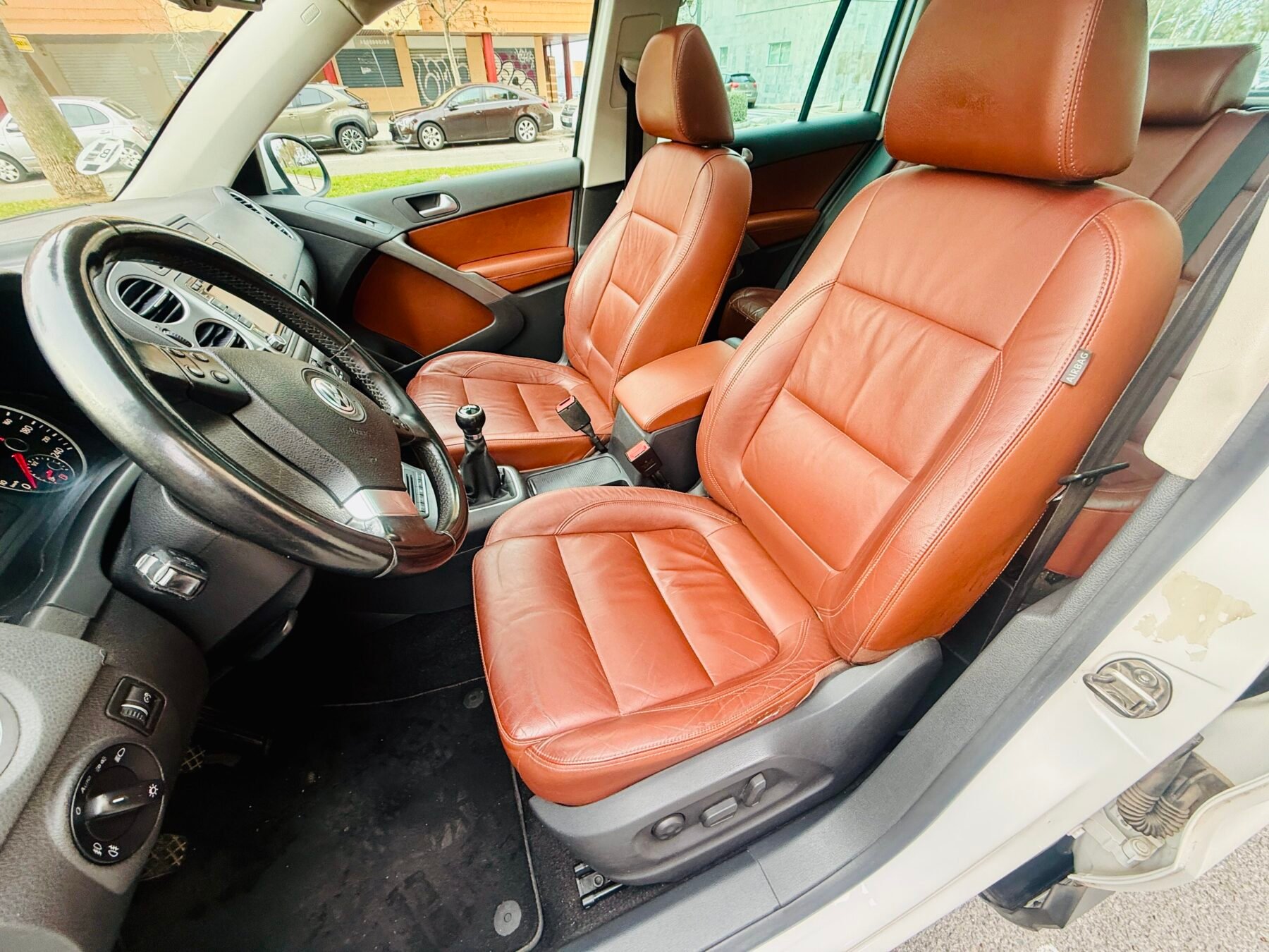 VOLKSWAGEN Tiguan Sport 4 motion 