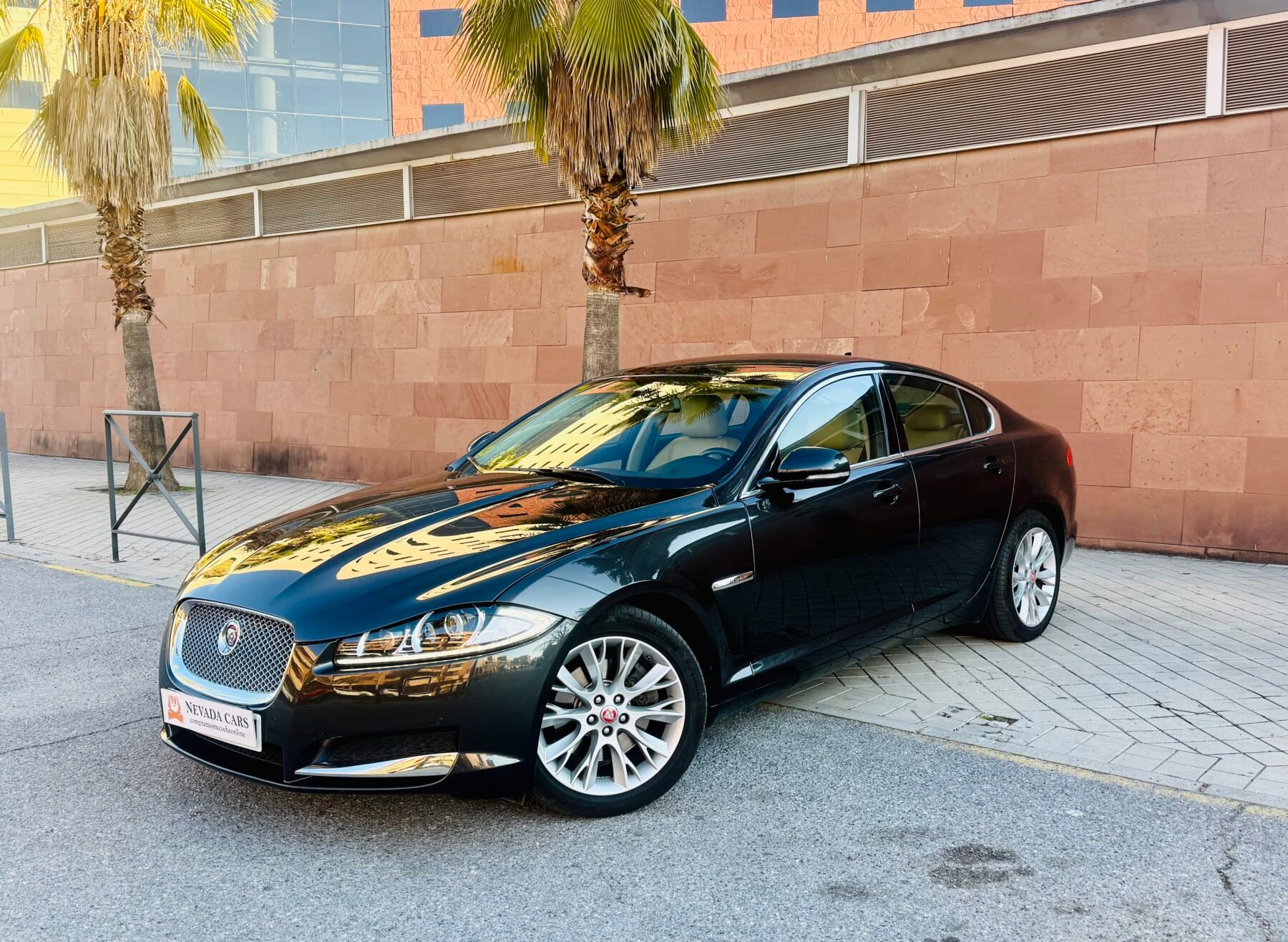 JAGUAR XF Luxury 