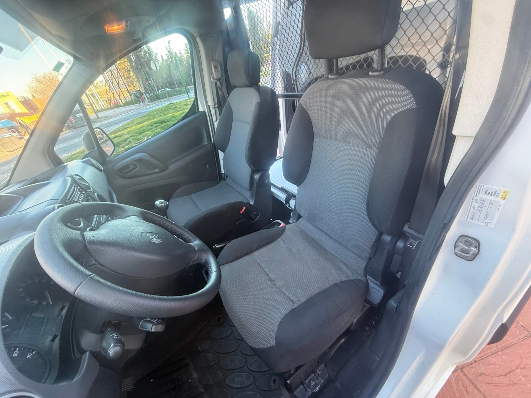 PEUGEOT Partner Furgón cerrado 1.6 hdi 90cv