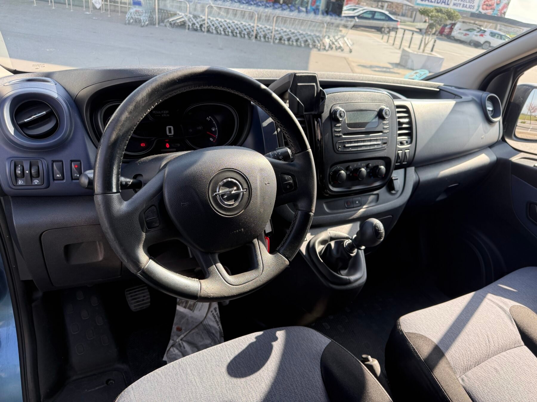 OPEL Vivaro 9 plazas 