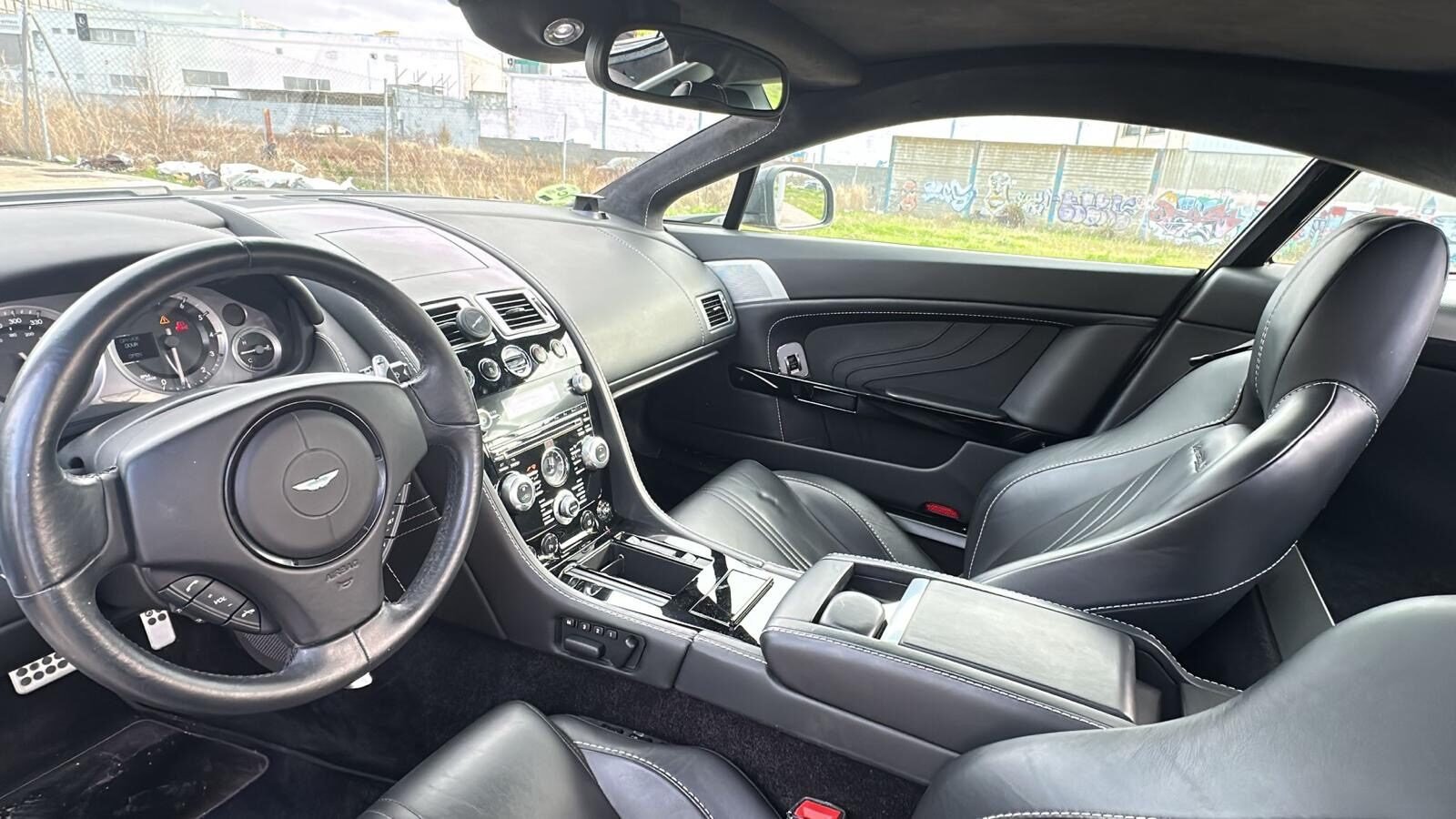 ASTON MARTIN Vantage V8 Sportshift