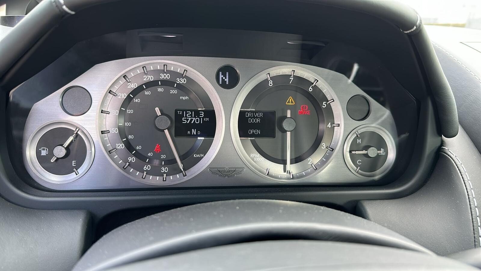 ASTON MARTIN Vantage V8 Sportshift