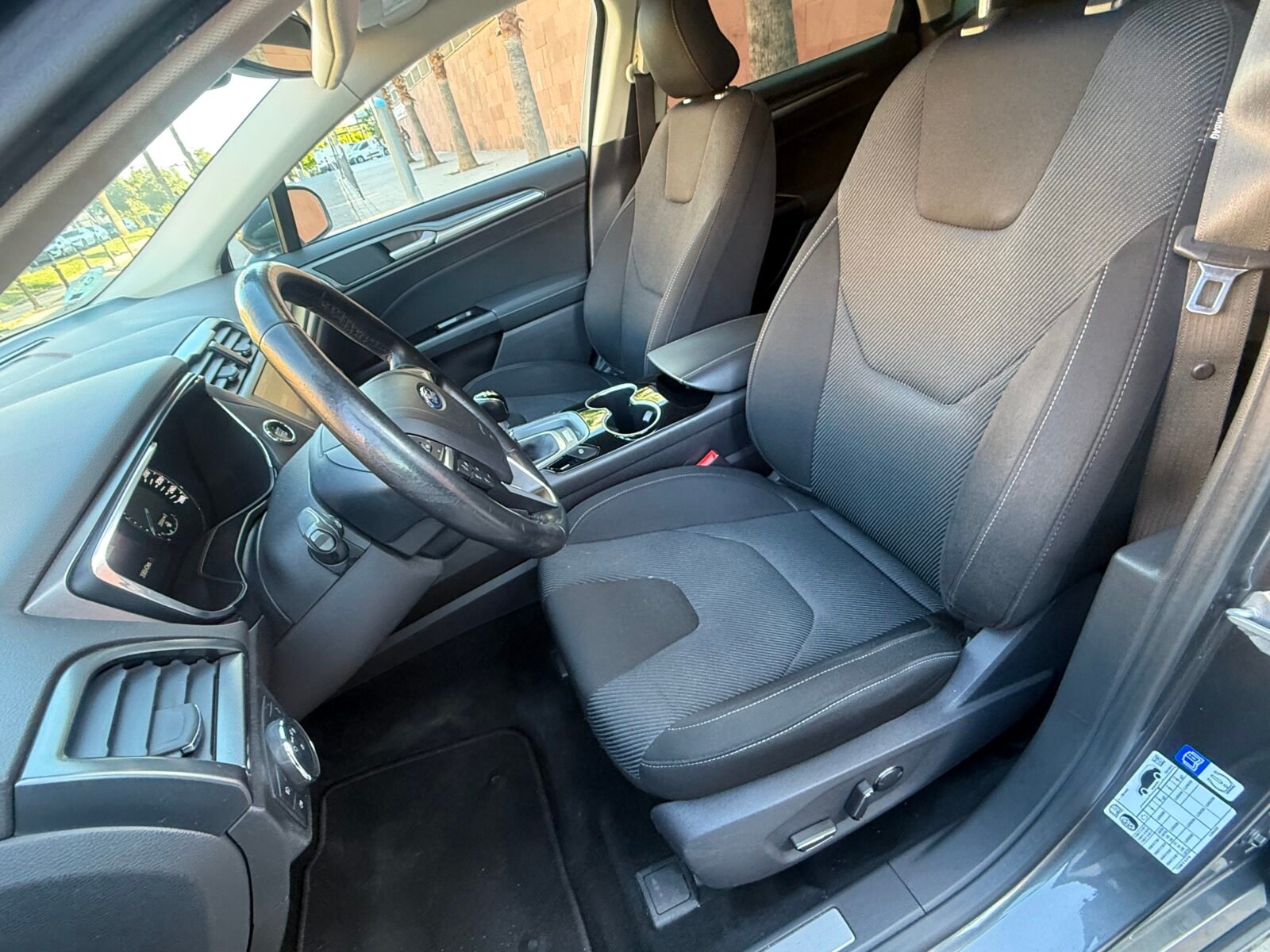 FORD Mondeo 2.0d titanium
