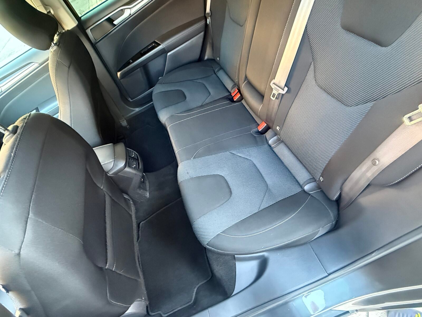 FORD Mondeo 2.0d titanium
