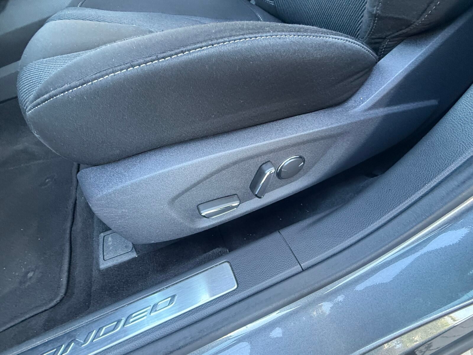 FORD Mondeo 2.0d titanium