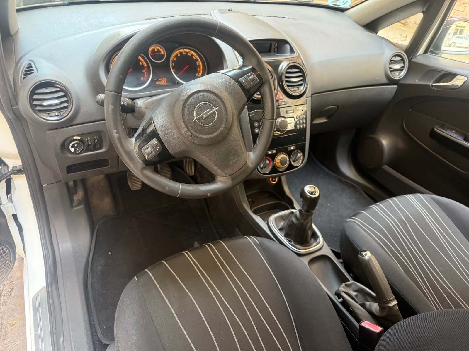 OPEL Corsa 1.4 gasolina 