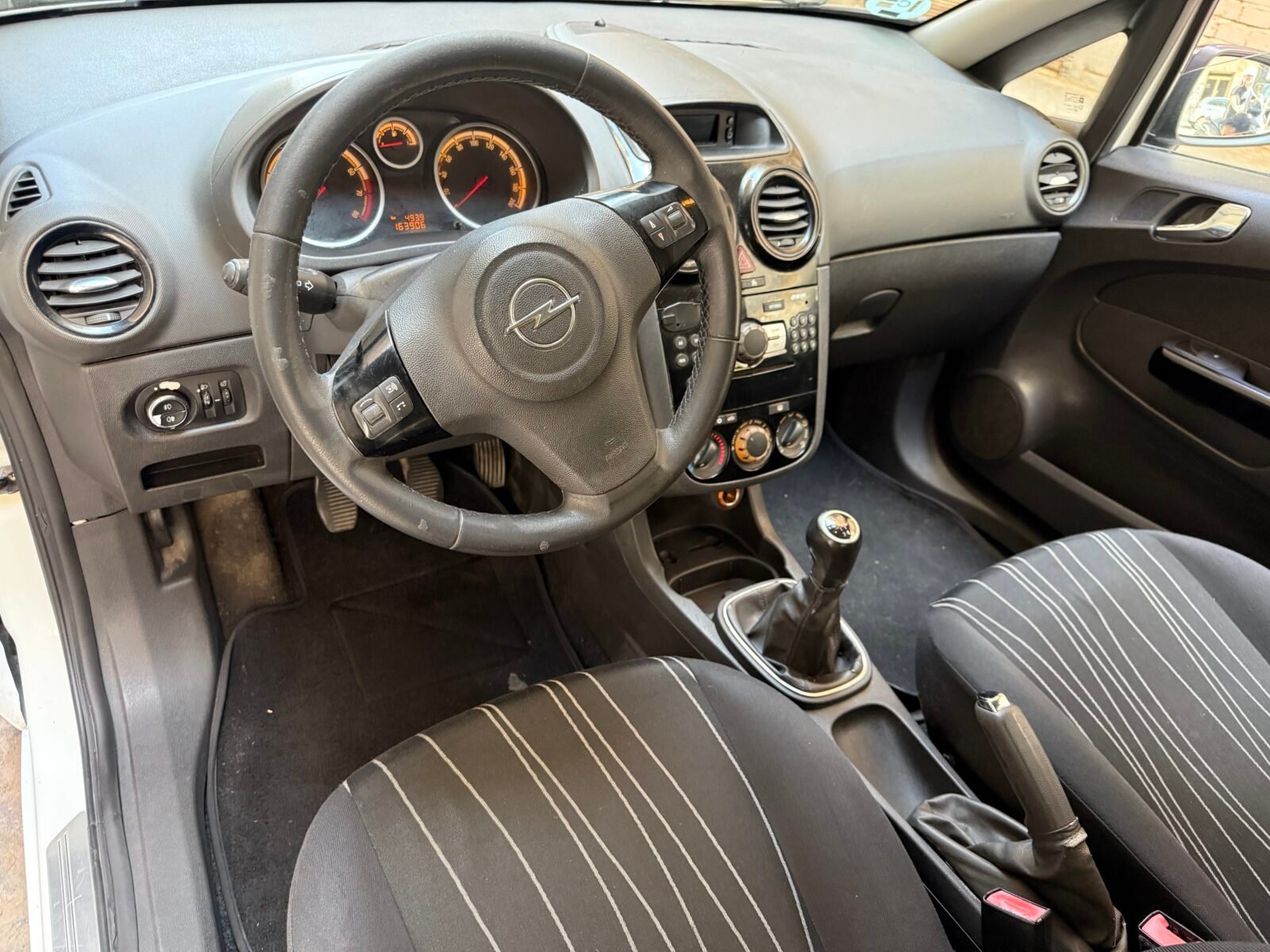 OPEL Corsa 1.4 gasolina 