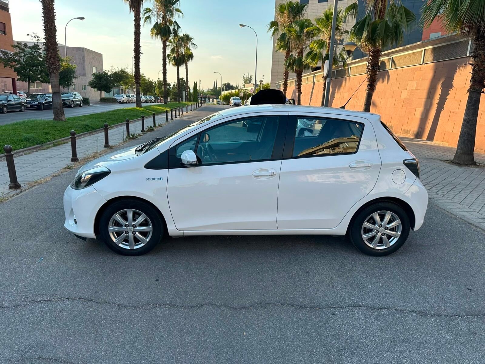 TOYOTA Yaris Active 