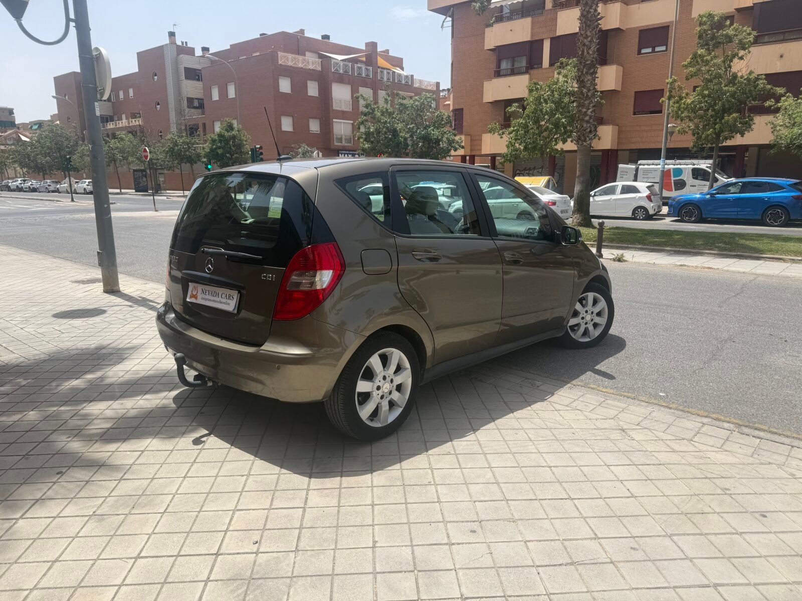 MERCEDES-BENZ Clase A180
