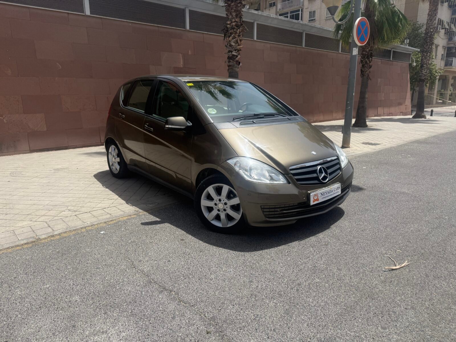 MERCEDES-BENZ Clase A180
