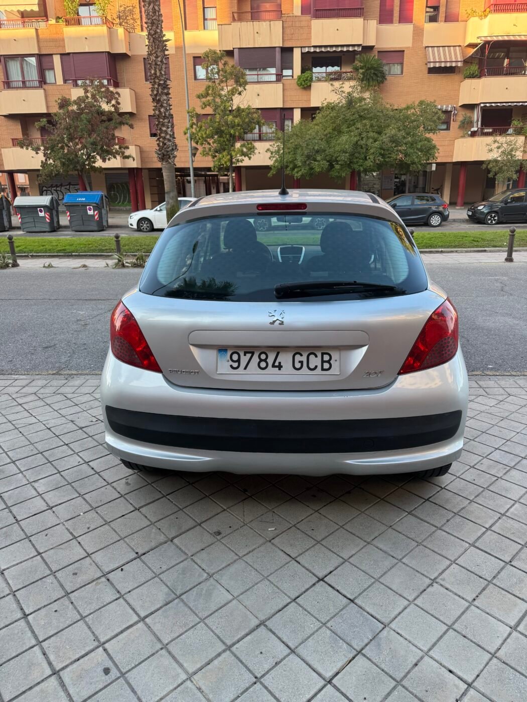 PEUGEOT 207 1.6 hdi 90